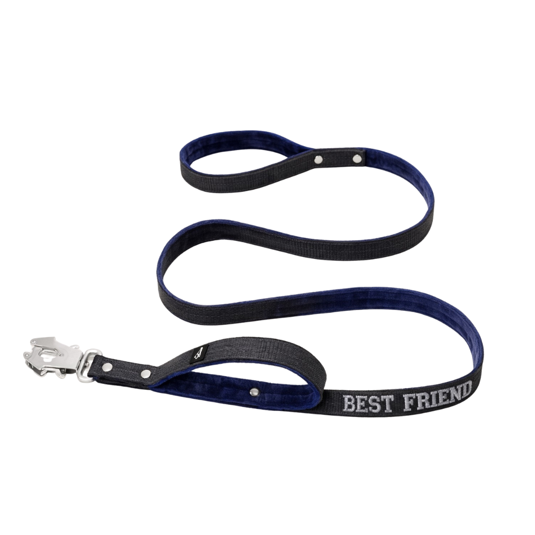 Dog leash with name